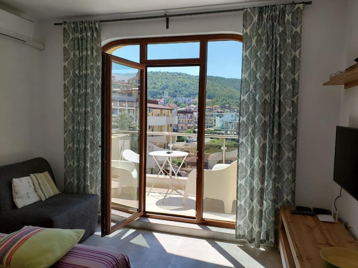 Obzor Tatyana Apartaments Natura Экстерьер фото